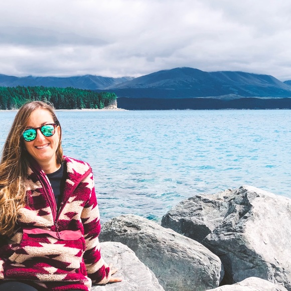 Meet your Posher, Lindsay - Picture 1 of 1